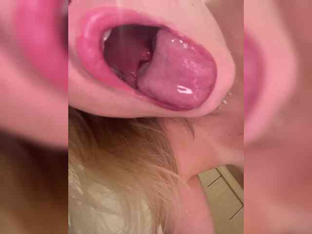 -x777x- webcam