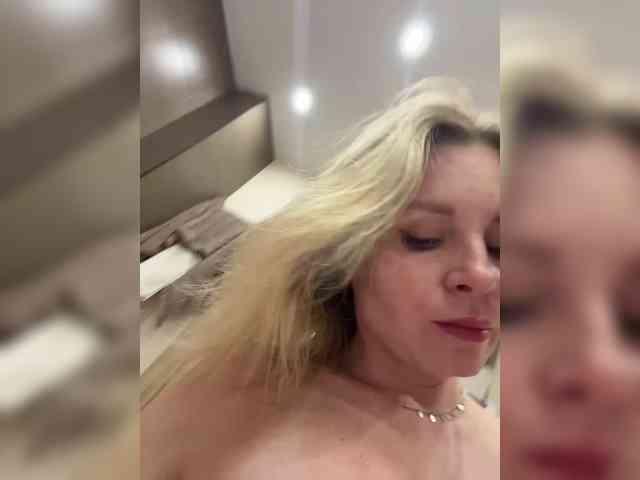 strip chat nude -x777x-