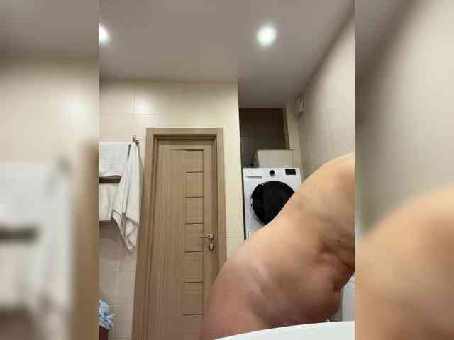 -x777x- webcam