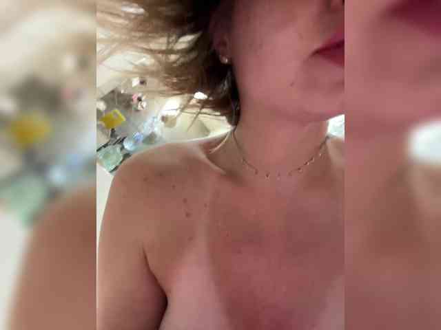 -x777x- webcam