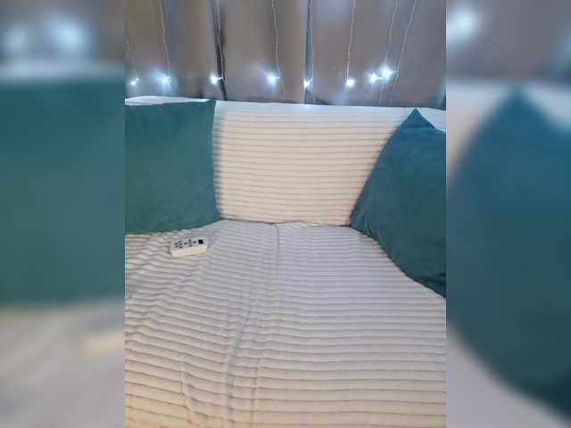 Ksenia7723's BongaCams show and profile