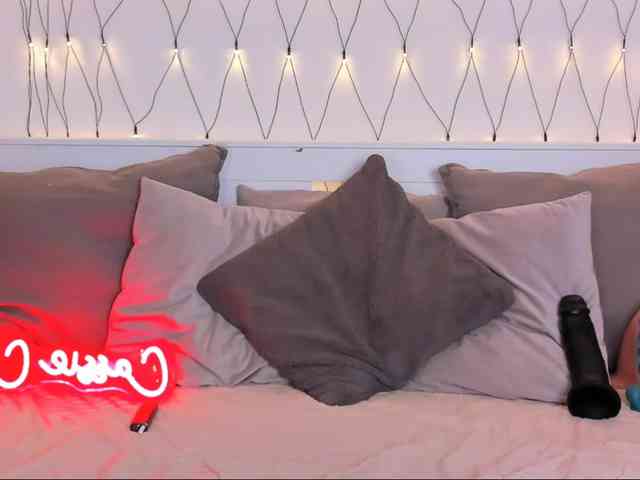 LillianShineX webcam