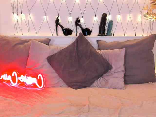 LillianShineX webcam