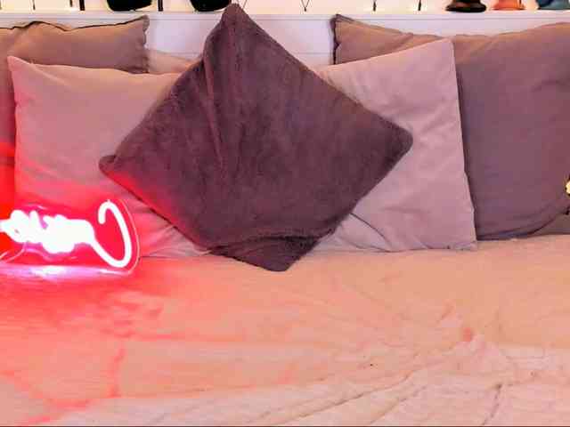 LillianShineX webcam