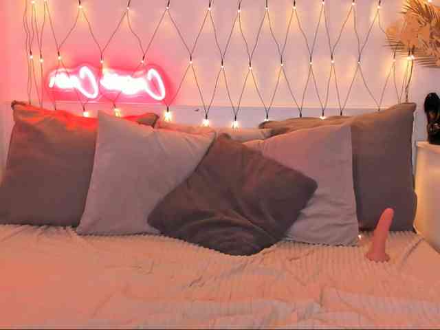 LillianShineX webcam