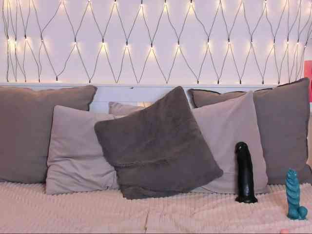 LillianShineX webcam