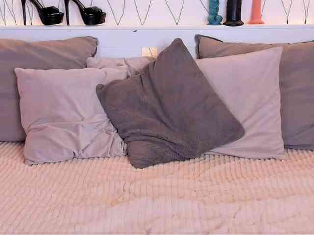 LillianShineX webcam