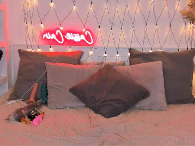 LillianShineX webcam