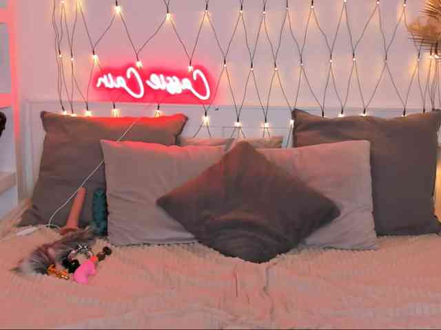 LillianShineX webcam