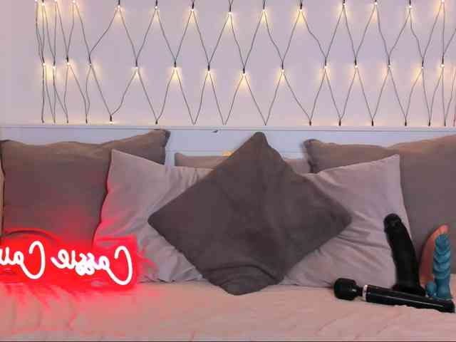 LillianShineX webcam