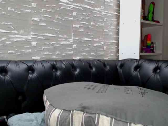 CreampiEnacia webcam