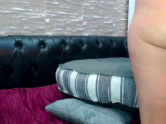 CreampiEnacia webcam