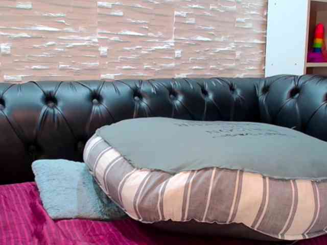 CreampiEnacia webcam