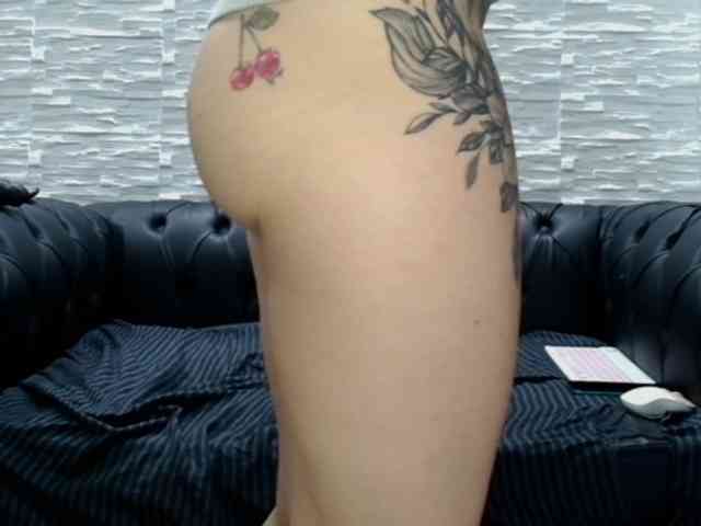 CreampiEnacia webcam