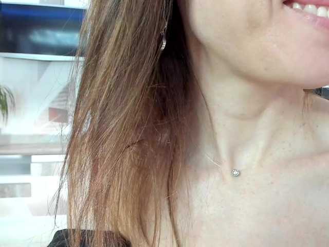 firstMaja's BongaCams show and profile