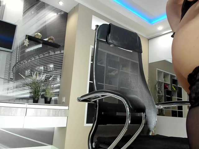 firstMaja's BongaCams show and profile