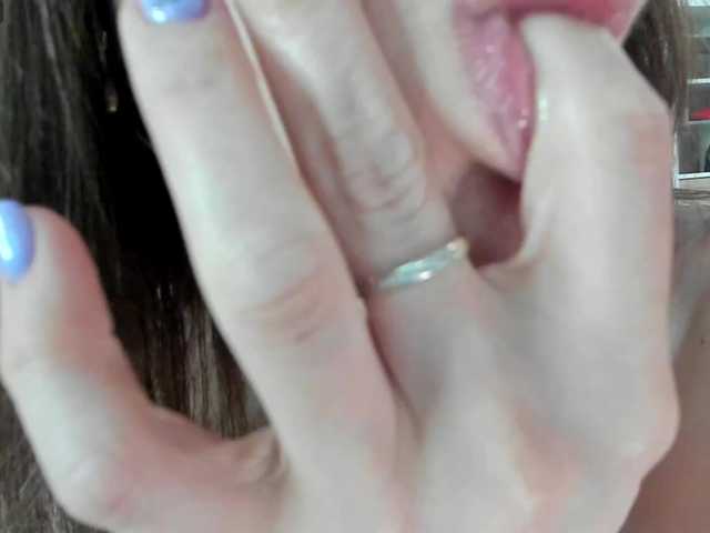 firstMaja's BongaCams show and profile