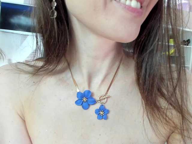 firstMaja's BongaCams show and profile