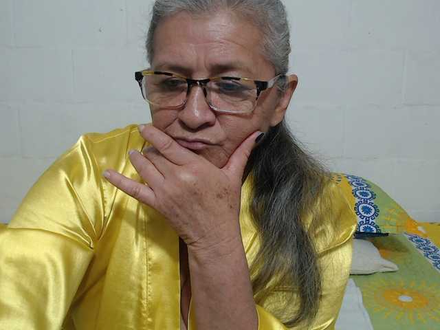 candy-mature's BongaCams show and profile