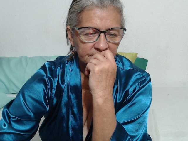 candy-mature's BongaCams show and profile