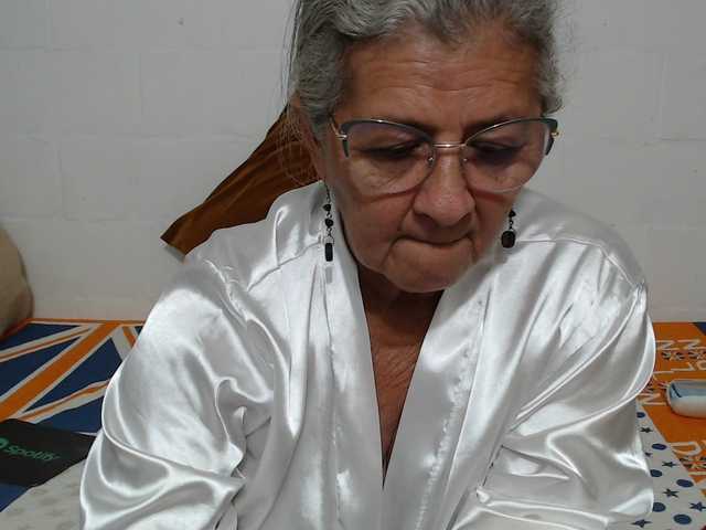 candy-mature's BongaCams show and profile