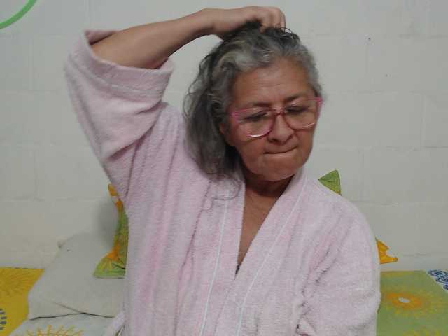 candy-mature's BongaCams show and profile