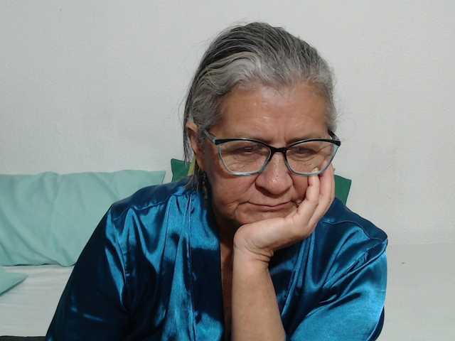 candy-mature's BongaCams show and profile