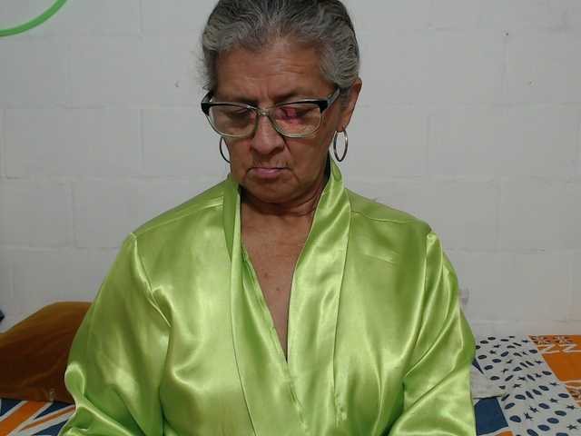 candy-mature's BongaCams show and profile