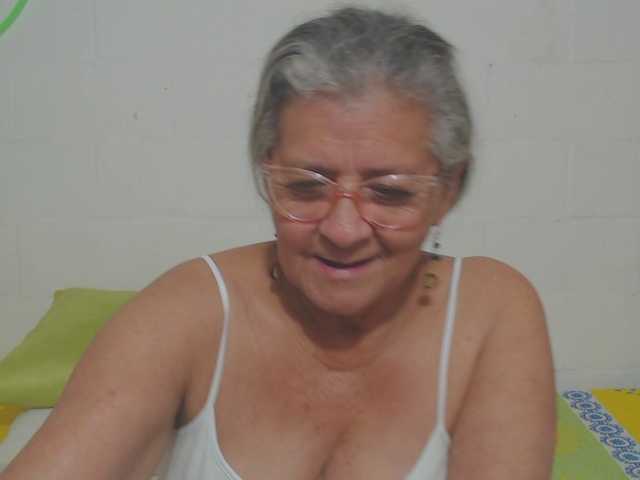 candy-mature's BongaCams show and profile