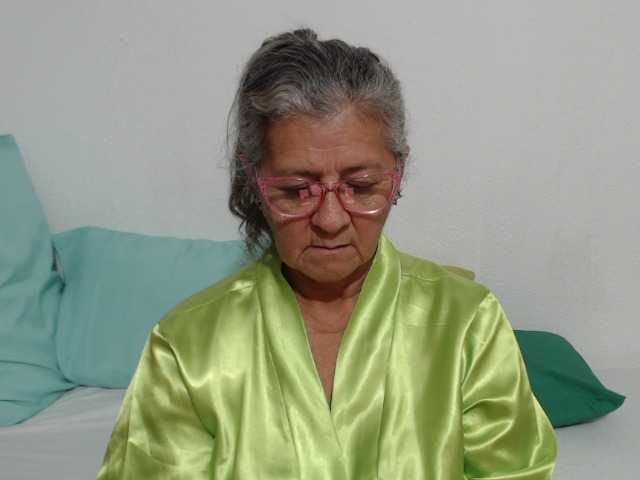 candy-mature's BongaCams show and profile