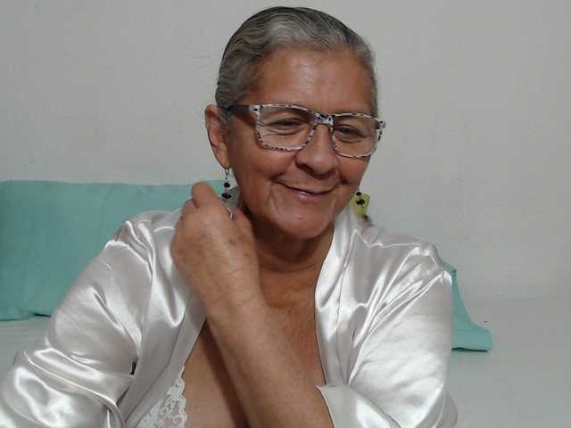 candy-mature's BongaCams show and profile