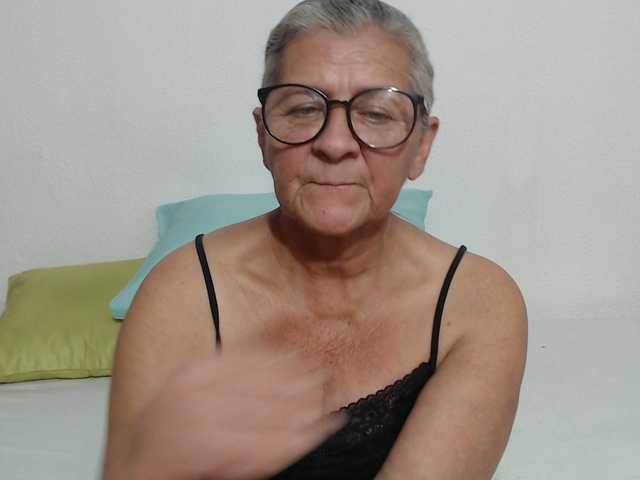 candy-mature's BongaCams show and profile