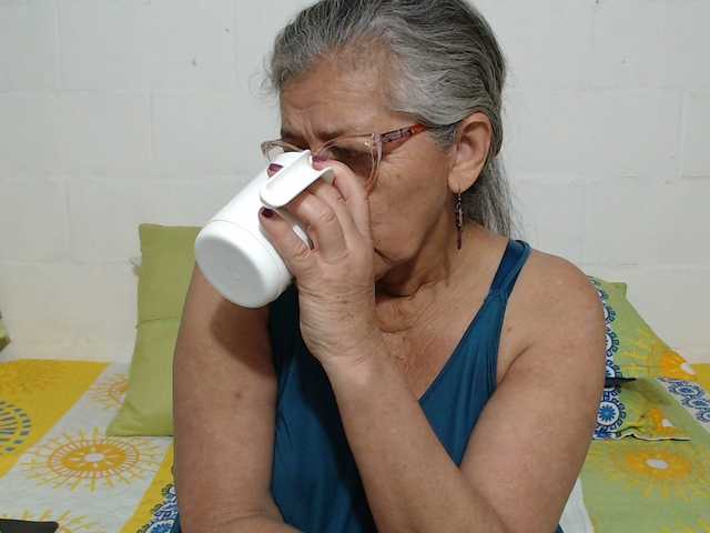 candy-mature's BongaCams show and profile