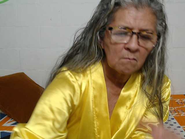 candy-mature's BongaCams show and profile