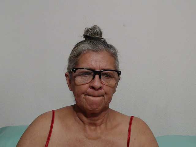 candy-mature's BongaCams show and profile