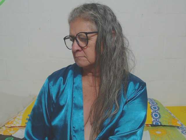 candy-mature's BongaCams show and profile