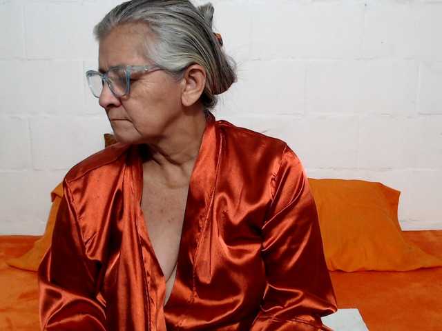 candy-mature's BongaCams show and profile