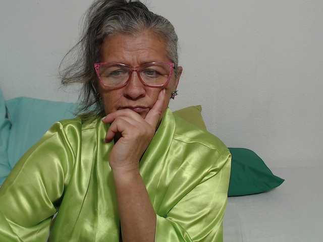 candy-mature's BongaCams show and profile