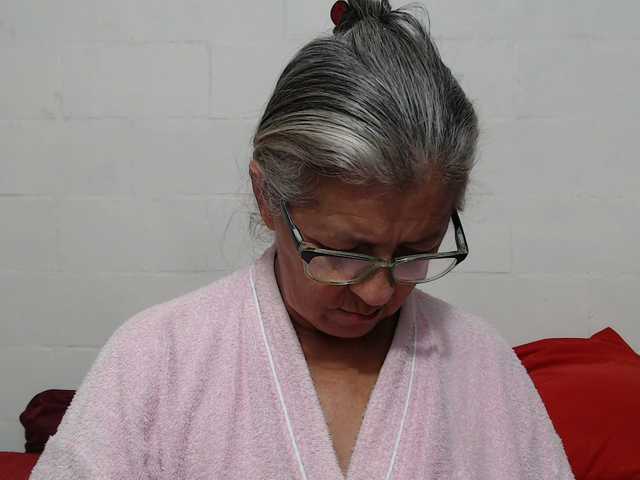 Offline candy-mature on BongaCams