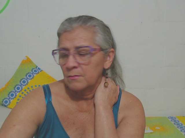 candy-mature's BongaCams show and profile