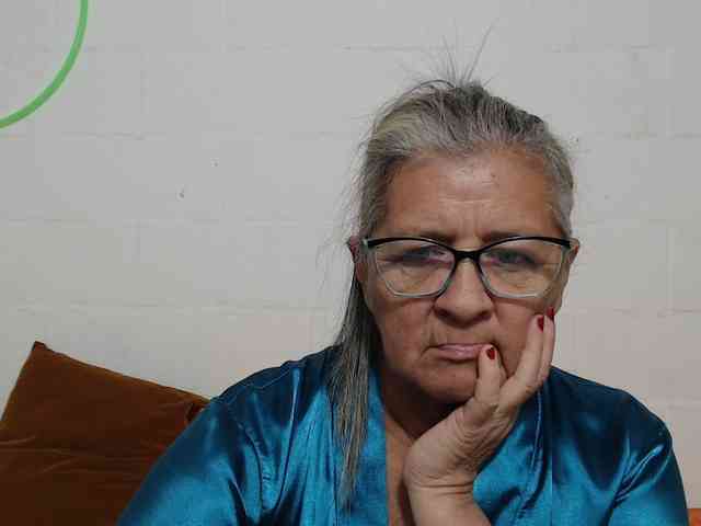 candy-mature candy-mature