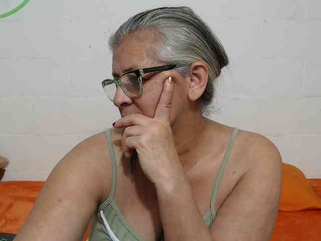 candy-mature candy-mature