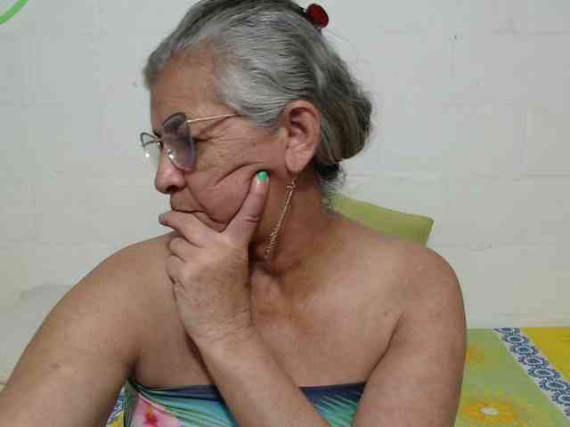 candy-mature Live Webcam on BongaCams