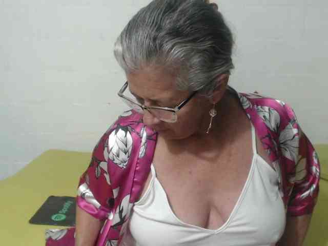 candy-mature webcam