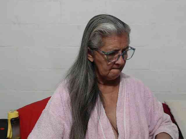 candy-mature candy-mature