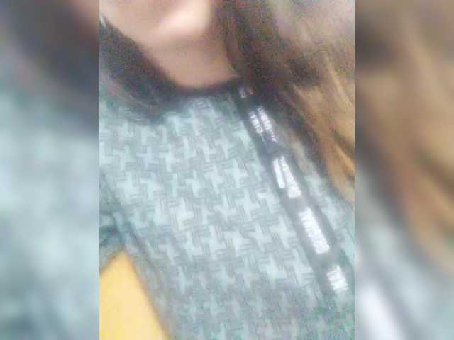 TenderBerry's BongaCams show and profile