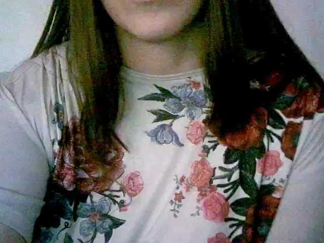 TenderBerry's BongaCams show and profile