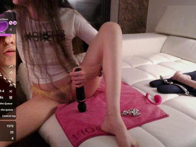 lolietta333's BongaCams show and profile