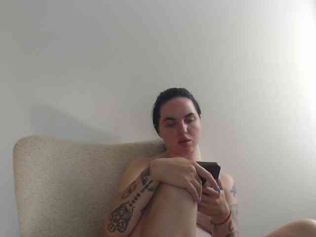 Annushka_ webcam