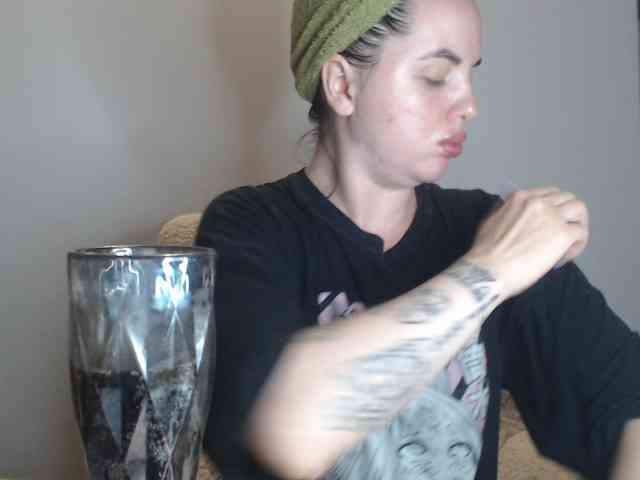 Annushka_ webcam